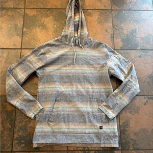 😍VISSLA Multicolor Striped Hoodie